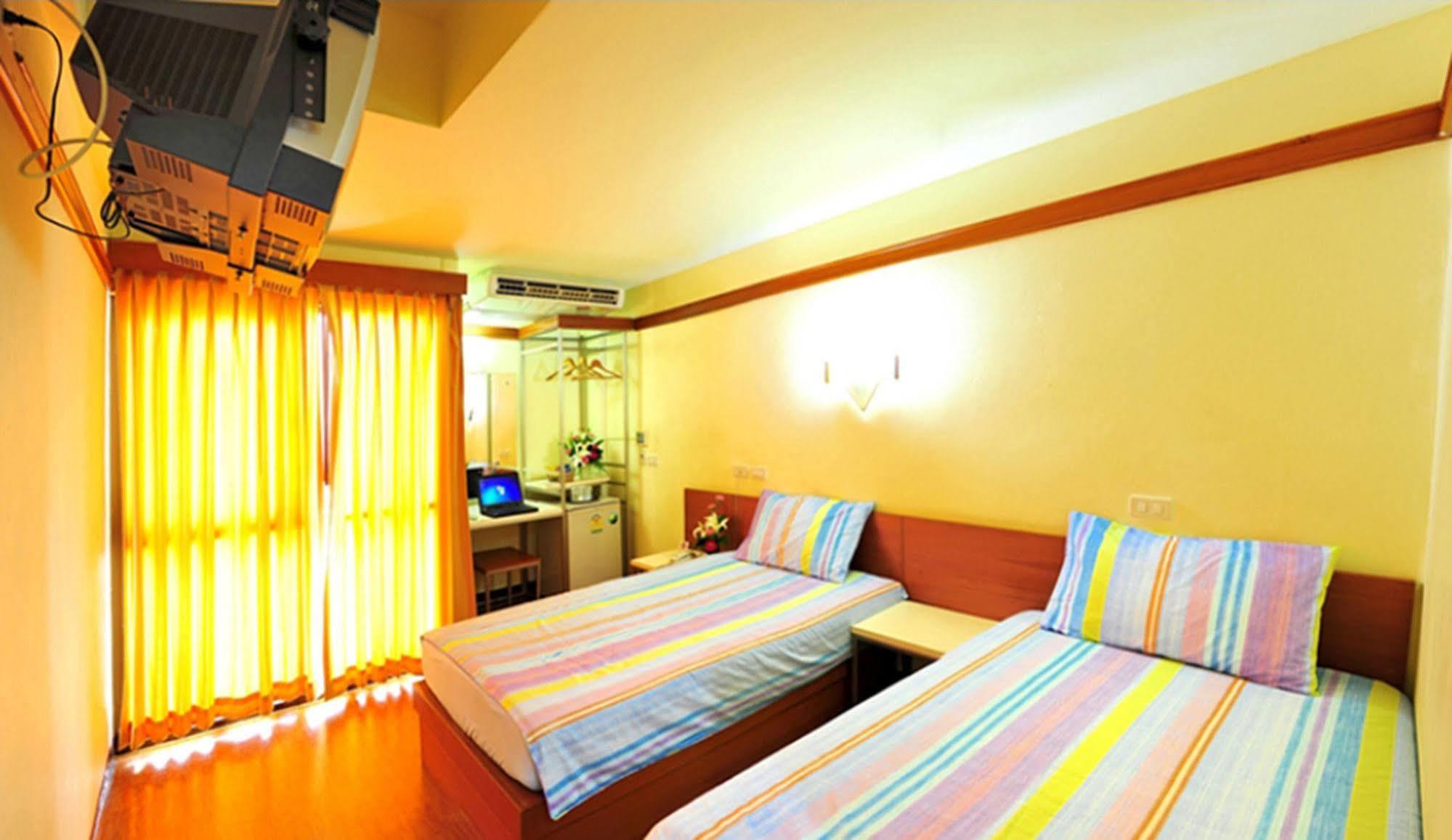 Mad Monkey Hostel בנגקוק מראה חיצוני תמונה