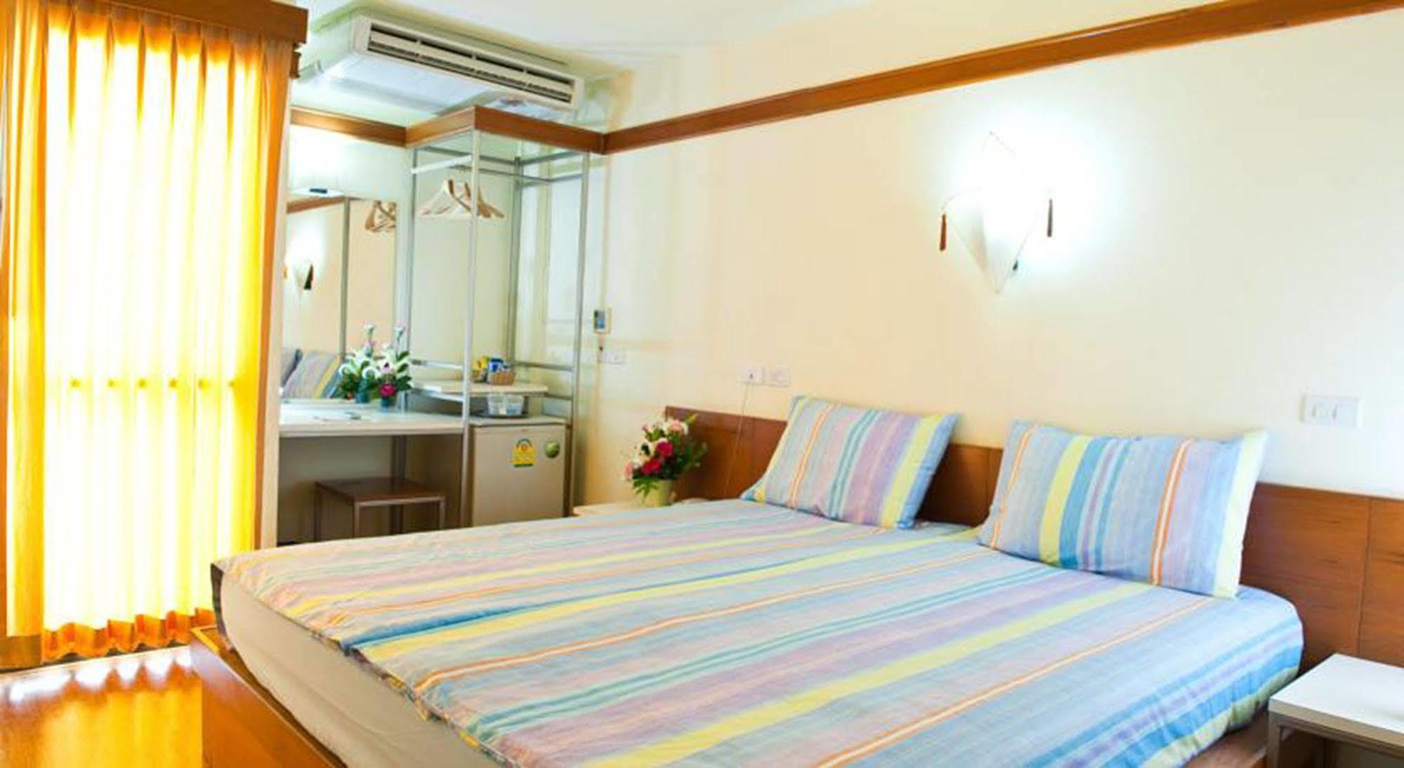 Mad Monkey Hostel בנגקוק מראה חיצוני תמונה